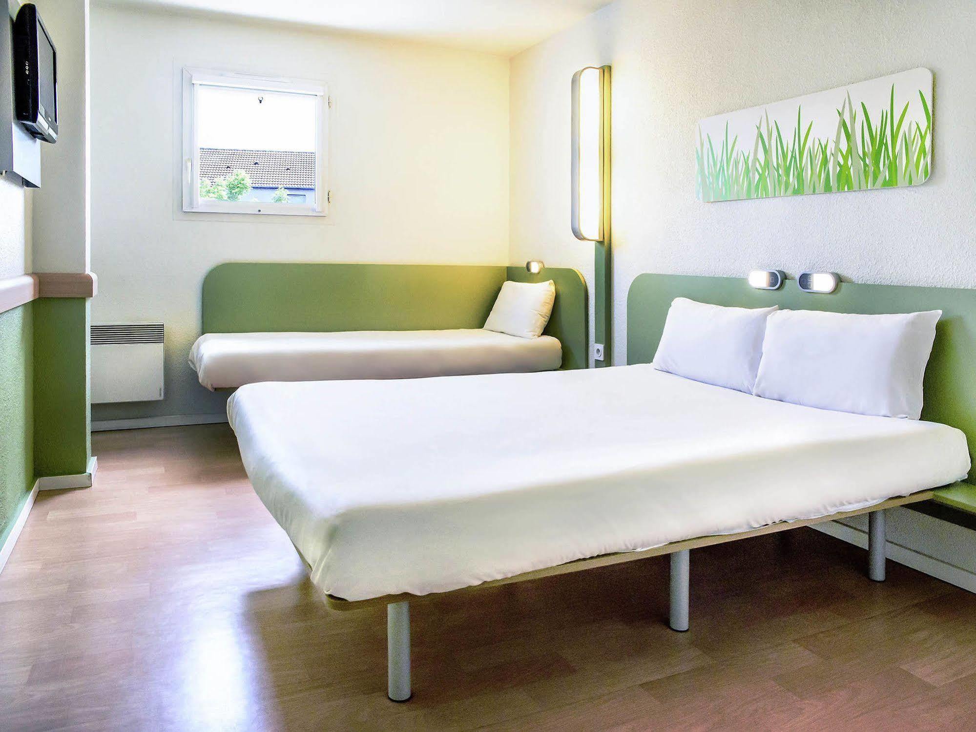 ibis budget Valenciennes Petite-Forêt Petite Forêt Exterior foto
